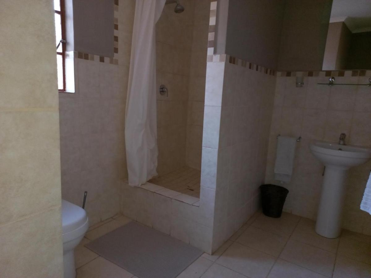 Pilanesberg Guesthouse Mogwase Eksteriør billede